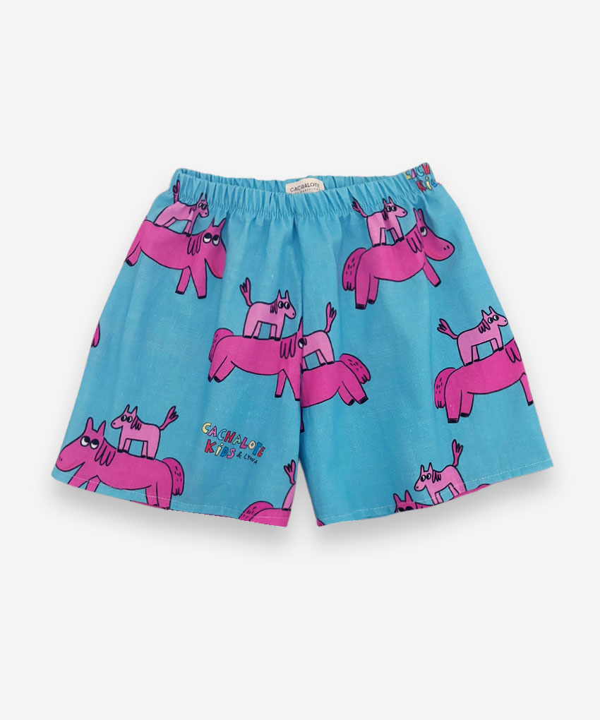 short caballo azul
